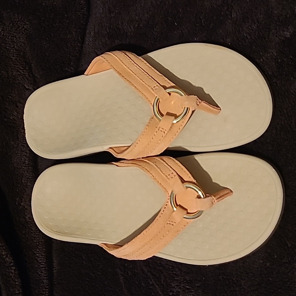 Vionic Women's Sandals Flip Flops